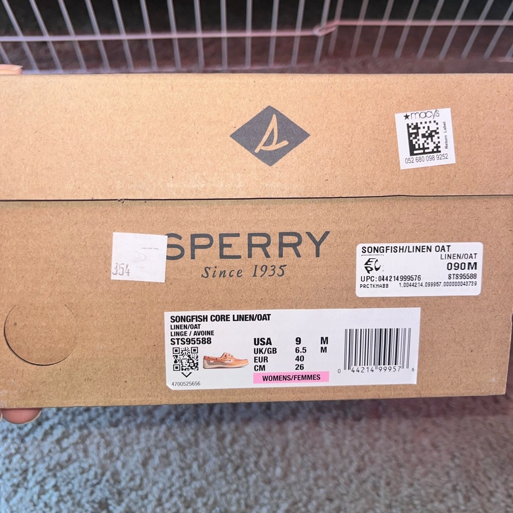 Size 9 Sperry Song Fish Boat Shoes